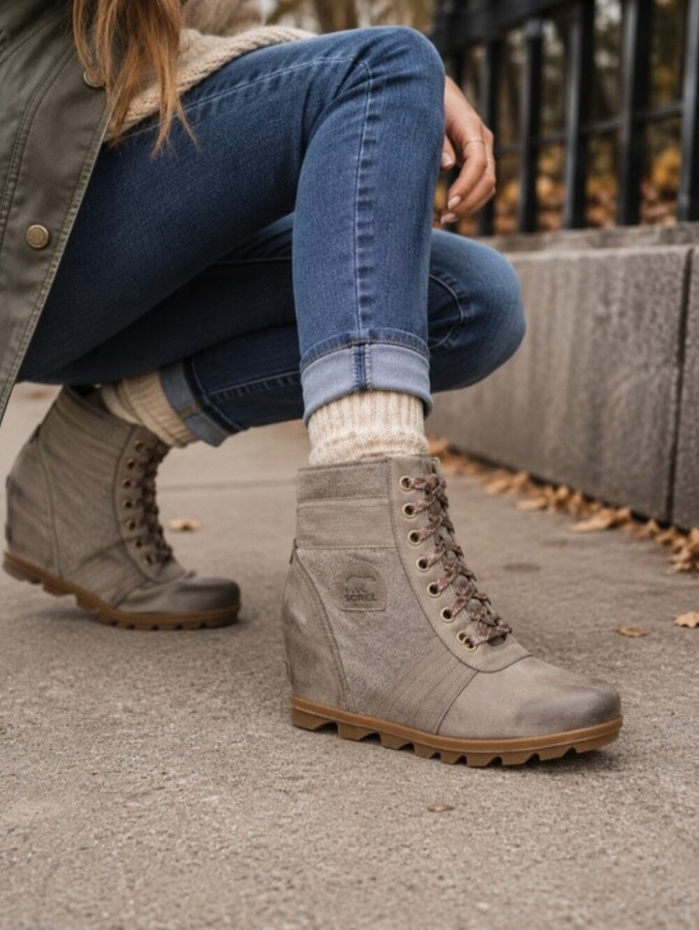 Sorel Lexie Wedge Boot In Khaki Size 10
